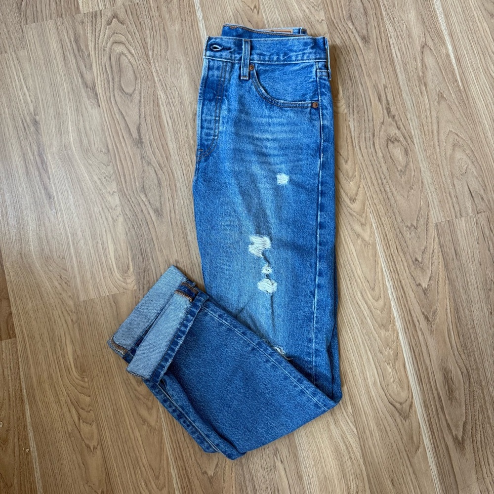 Levi's 501 Straight Leg Women's Jeans